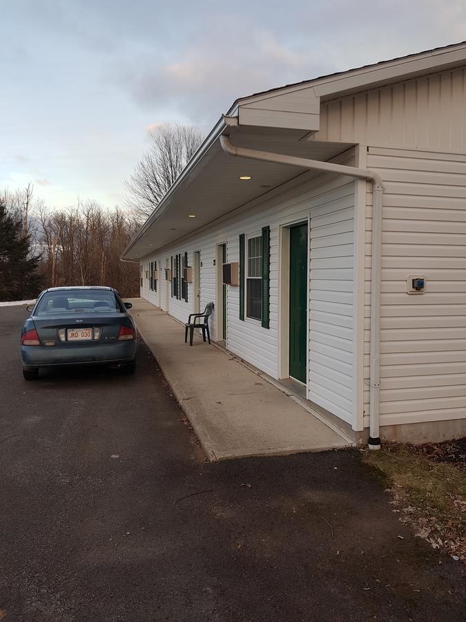 Covered Bridge Inn & Suites Sussex Dış mekan fotoğraf