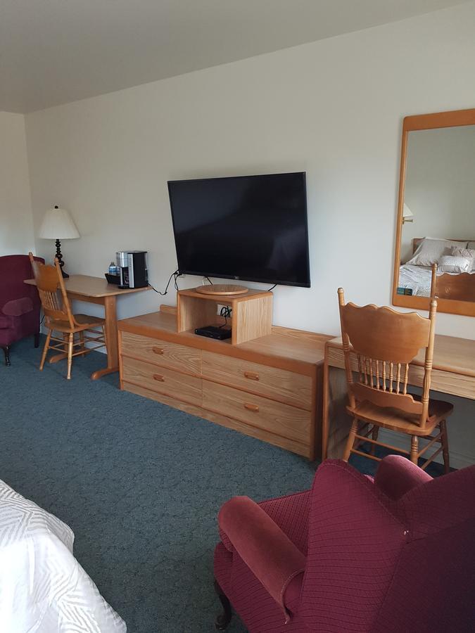 Covered Bridge Inn & Suites Sussex Dış mekan fotoğraf